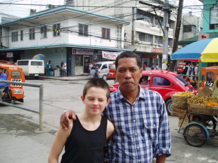 Anton och Pastor Morales i Butuan City